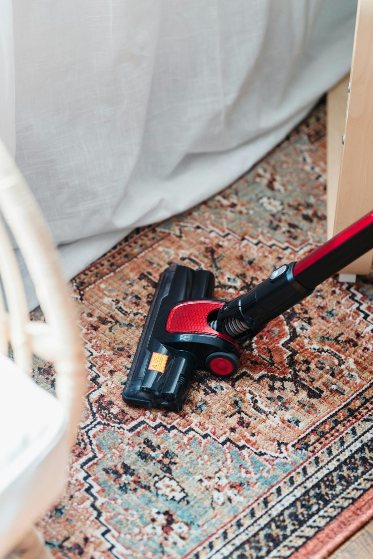 Meilleur aspirateur silencieux 2026 — Comparatif complet