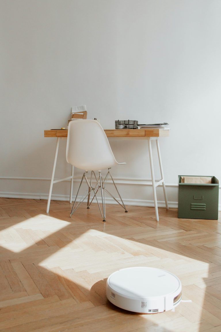 Aspirateur robot vs aspirateur sans fil — Lequel choisir en 2026 ?